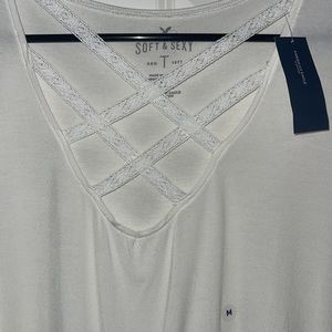 American Eagle Soft & Sexy White T Women’s sz M NWT